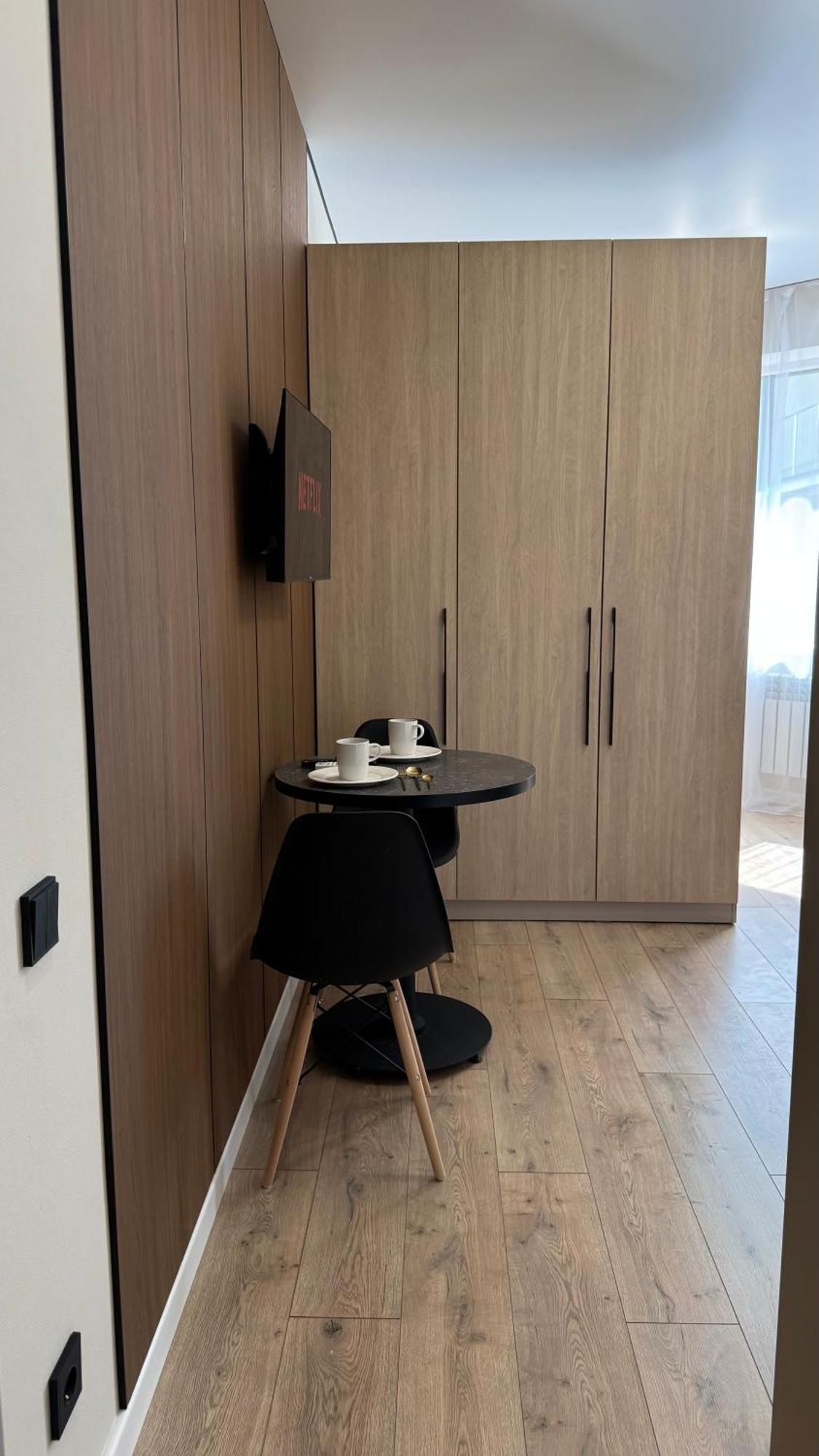 1 In The Center Apartment *